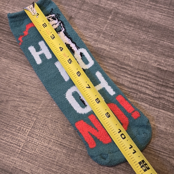 ๐๐ Jack Skellington Ho Ho OH No! Fuzzy Socks - Picture 4 of 4